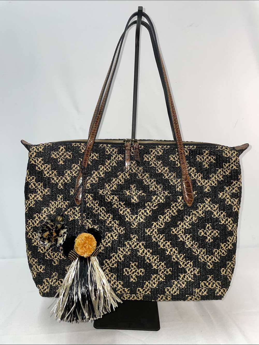 ERIC JAVITS BLACK AND TAN GEOMETRIC TOTE BAG FTL-07-157